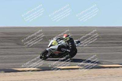 media/Oct-13-2025-Moto Forza (Mon) [[a66d839500]]/2-A Group/Session 2 (Bowl)/